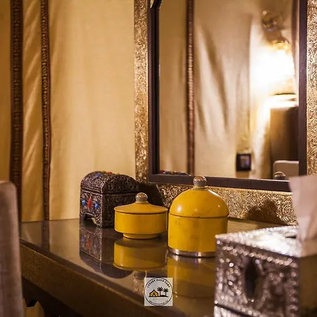 Hotel Luxury Oasis Camp Merzouga Esterno foto