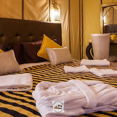 Hotel Luxury Oasis Camp Merzouga Esterno foto